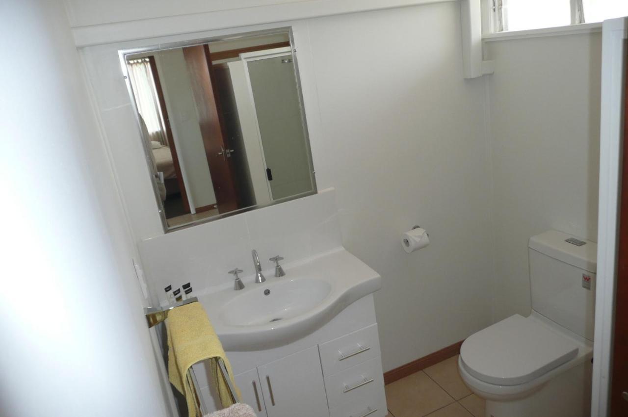 Ocean Breeze Units Apartamento Bowen Quarto foto