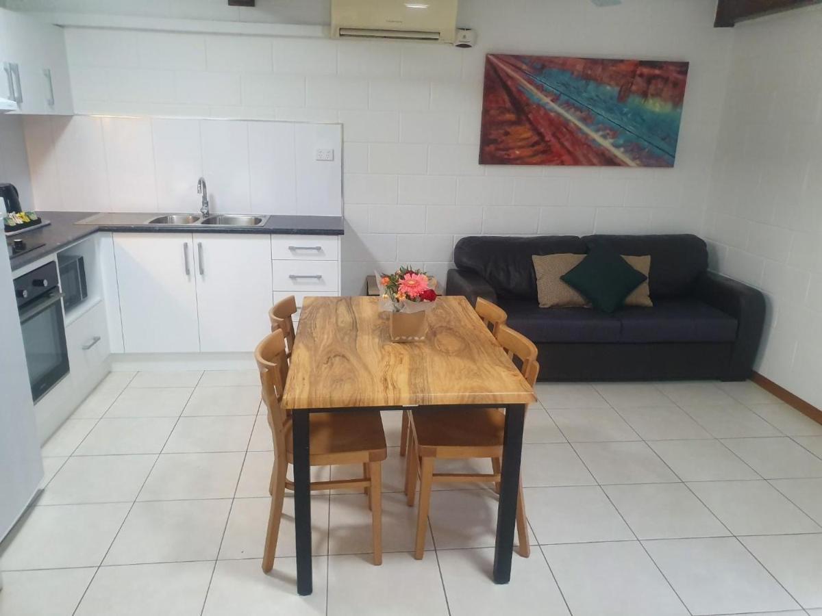 Ocean Breeze Units Apartamento Bowen Exterior foto