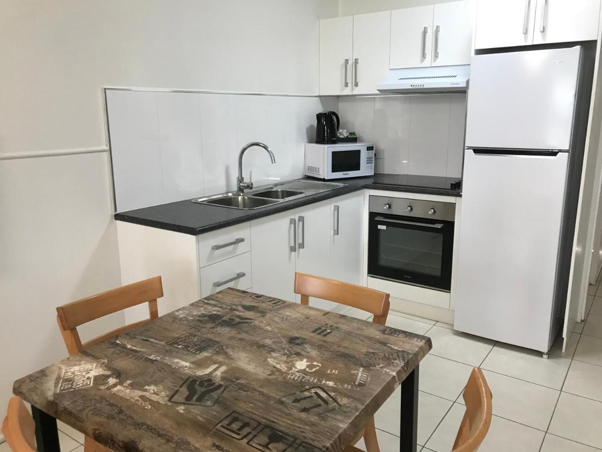 Ocean Breeze Units Apartamento Bowen Exterior foto