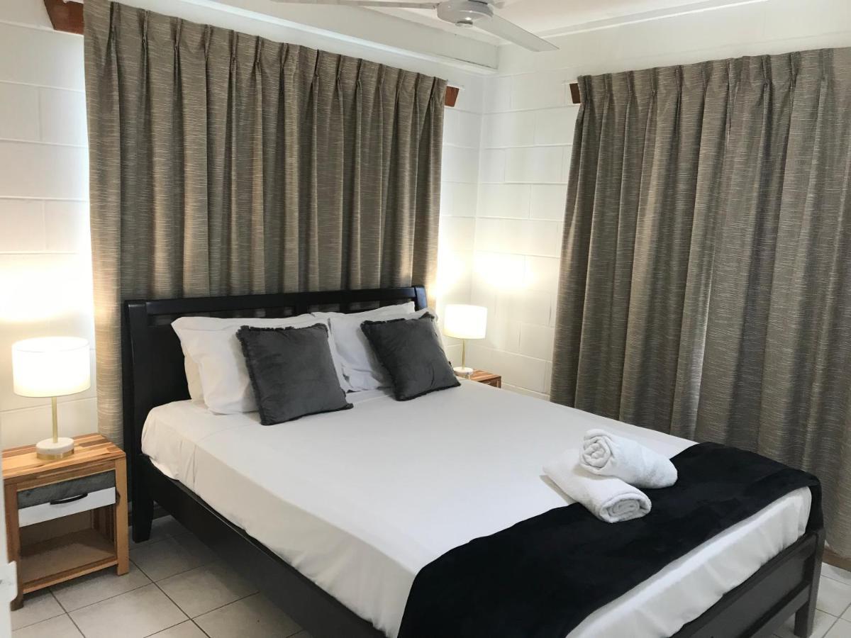Ocean Breeze Units Apartamento Bowen Exterior foto