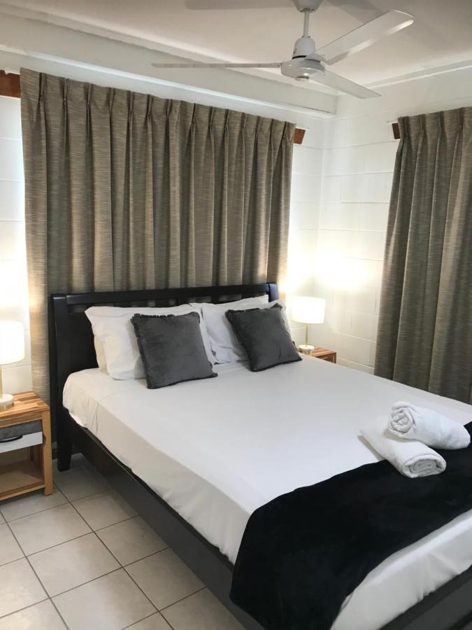 Ocean Breeze Units Apartamento Bowen Exterior foto