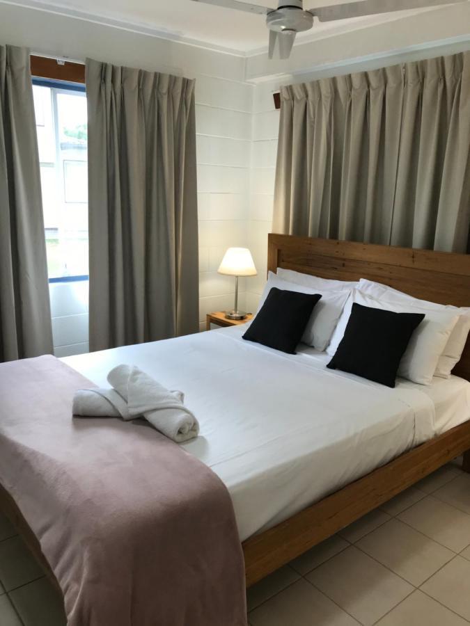 Ocean Breeze Units Apartamento Bowen Exterior foto