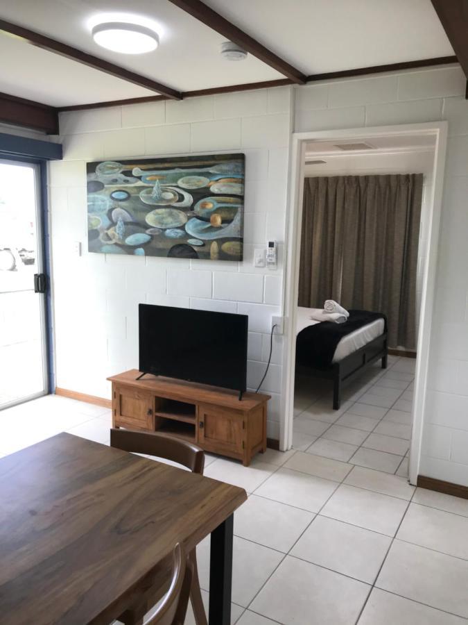Ocean Breeze Units Apartamento Bowen Exterior foto