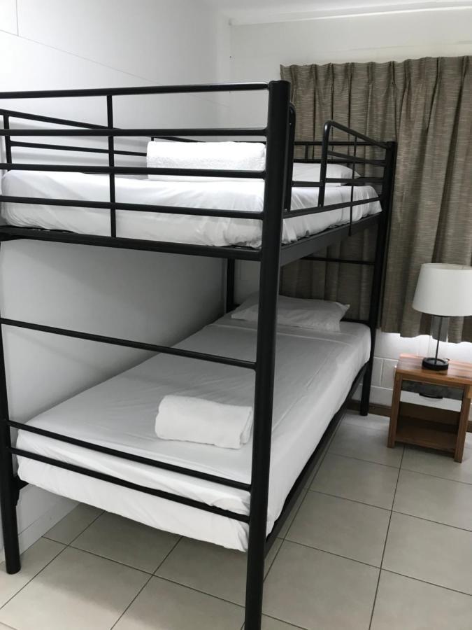 Ocean Breeze Units Apartamento Bowen Exterior foto